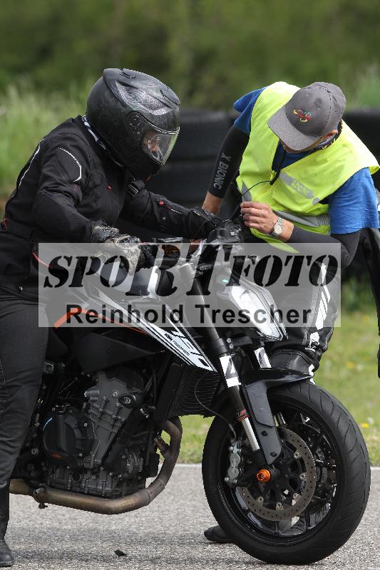 Archiv-2025/10 23.04.2025 Cornu Master School ADR/gruen-vert/40